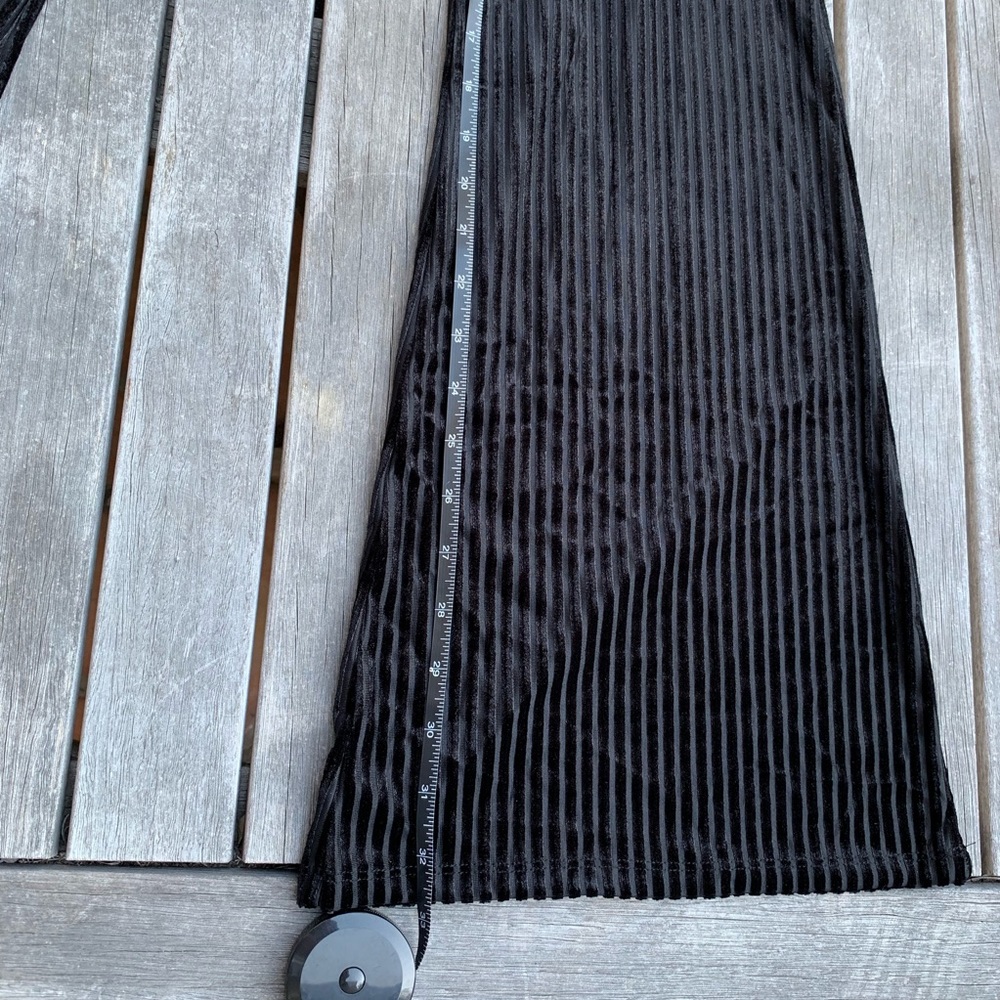 Black velvet 70’s bell bottom pants. - Picture 6 of 6